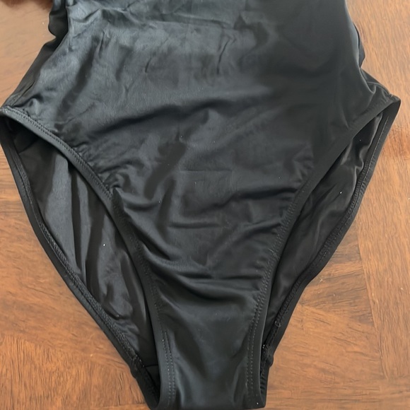 Andie The Tulum One Piece Swimsuit Crisscross Back Straps Size XS UPF 50 - Picture 7 of 11